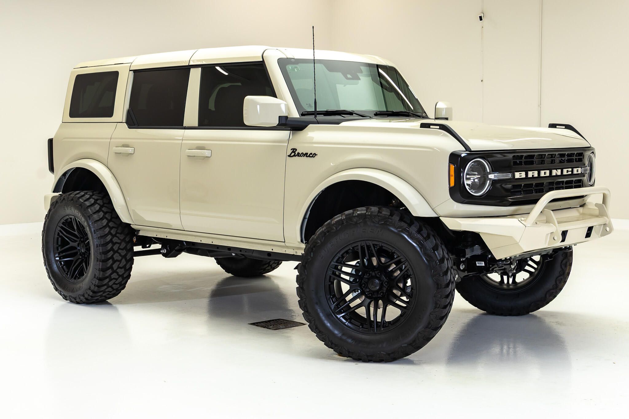 ford bronco 4-door 2026 1FMDE7BH9TLB40027 image ford bronco 4-door 2026 1FMDE7BH9TLB40027 image